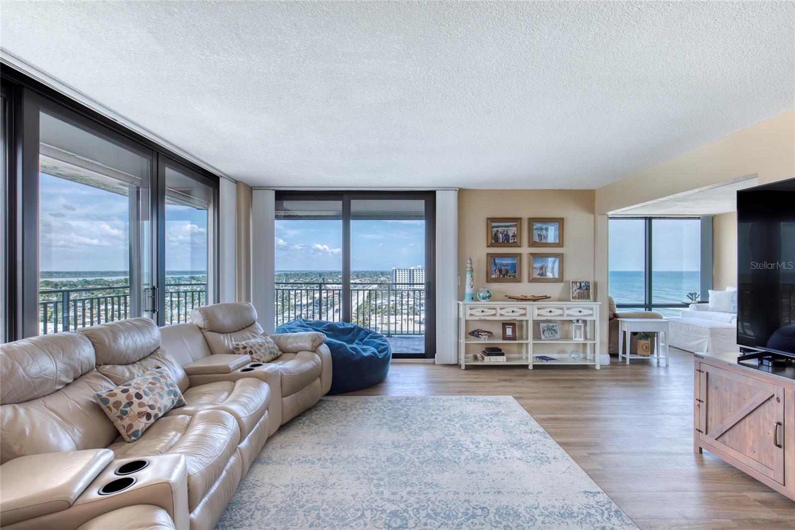 Image 7 of 59 For 1239 Ocean Shore Boulevard 11d