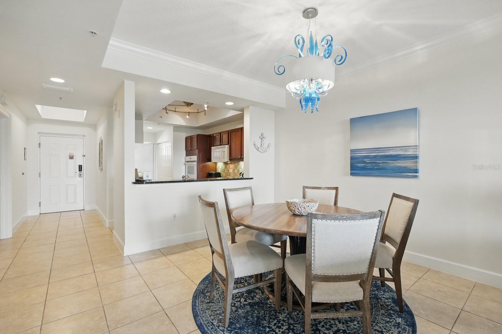 Image 10 of 49 For 102 Yacht Harbor Drive 263