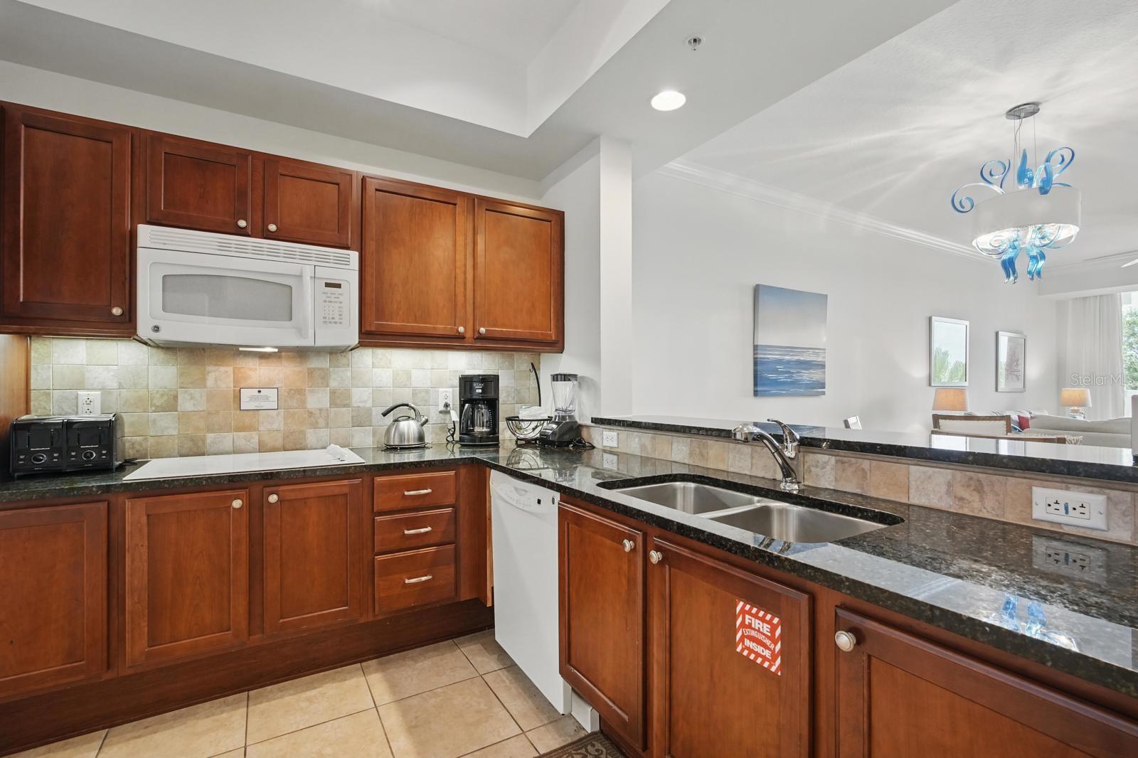 Image 12 of 49 For 102 Yacht Harbor Drive 263