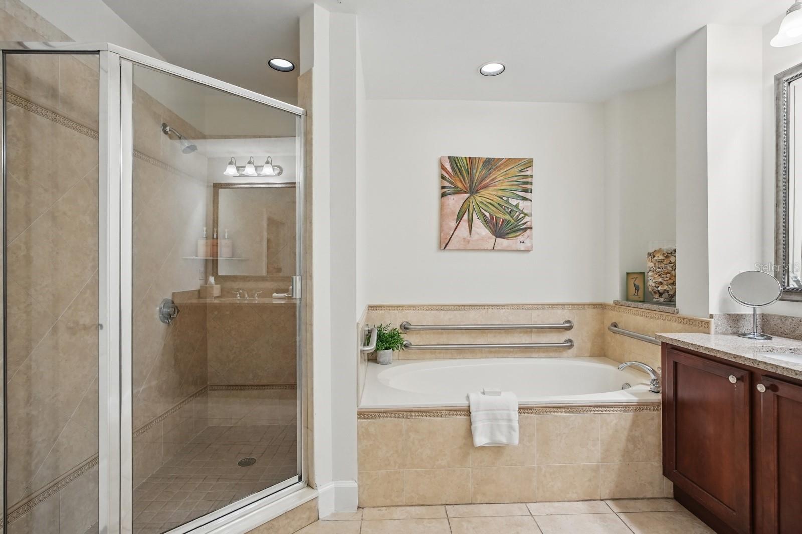 Image 21 of 49 For 102 Yacht Harbor Drive 263