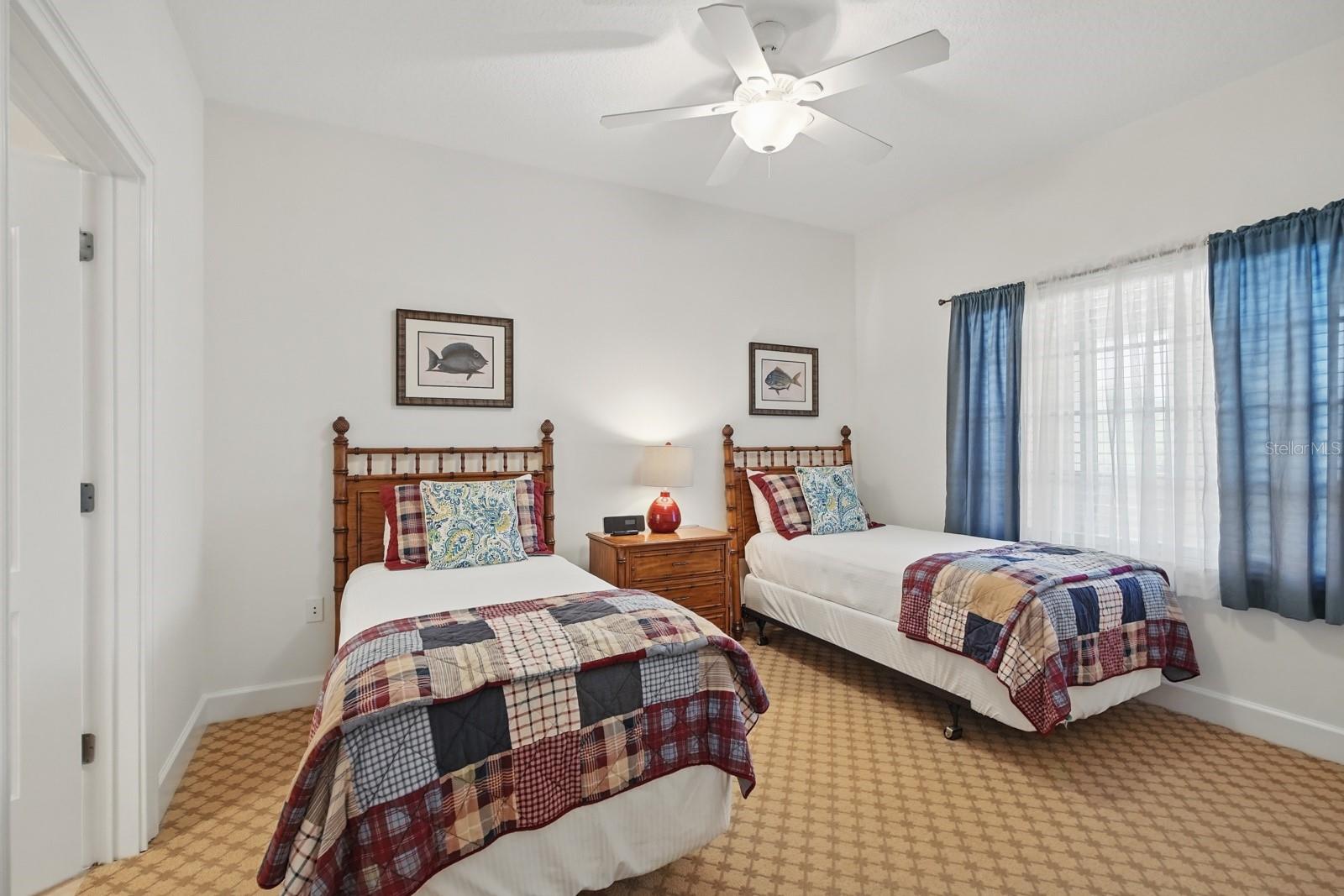 Image 22 of 49 For 102 Yacht Harbor Drive 263