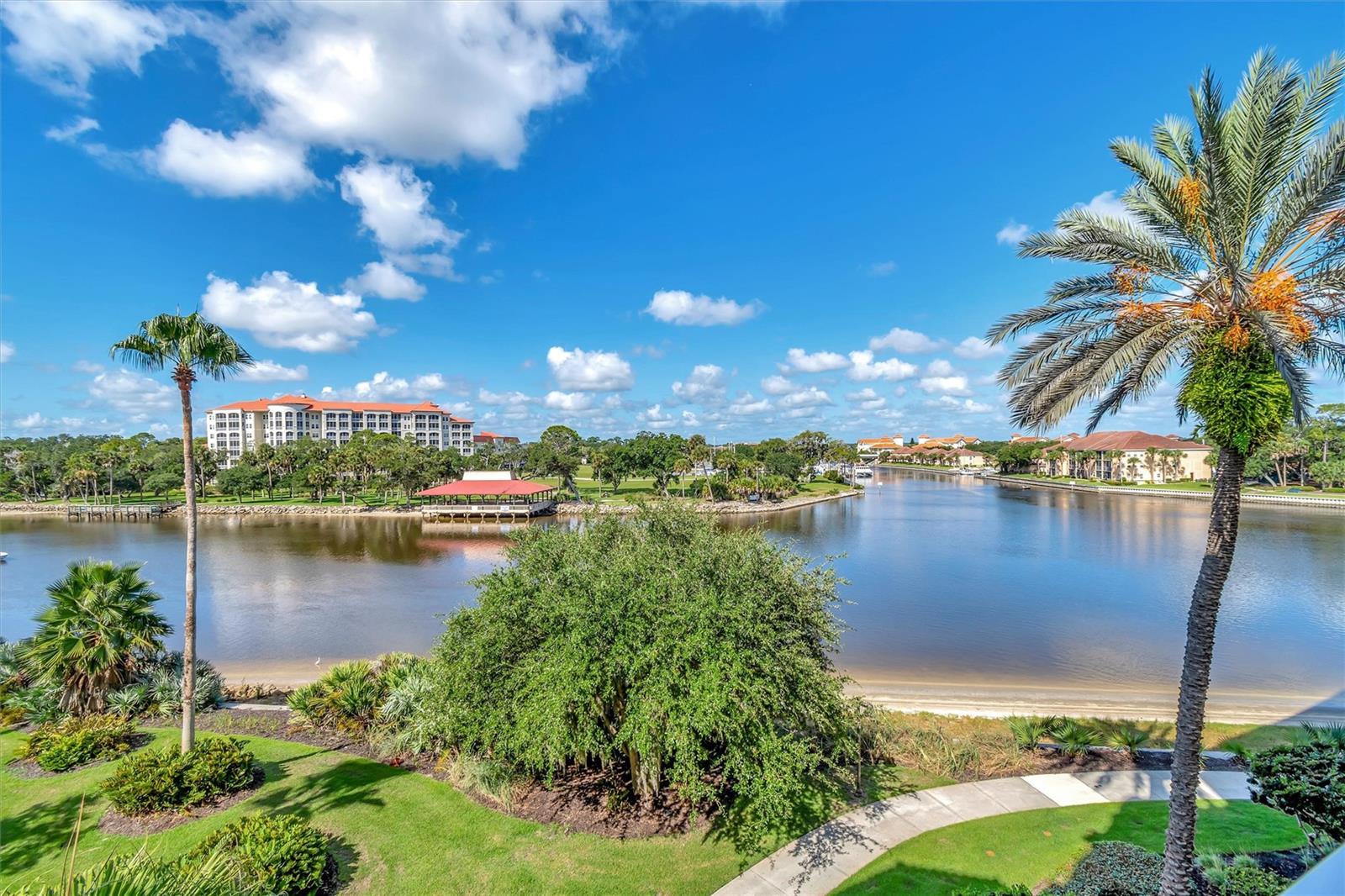 Image 37 of 49 For 102 Yacht Harbor Drive 263