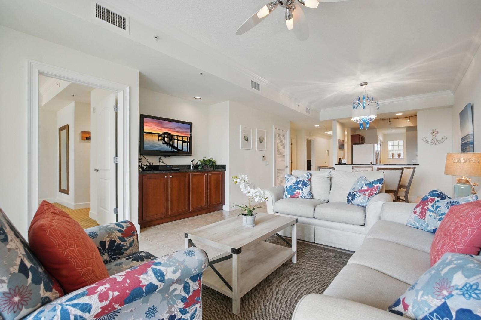Image 8 of 49 For 102 Yacht Harbor Drive 263