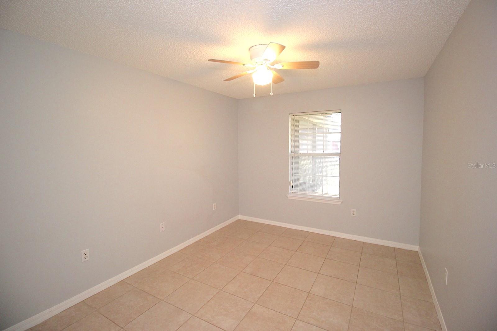 Listing photo id 28 for 12 Round Table Lane