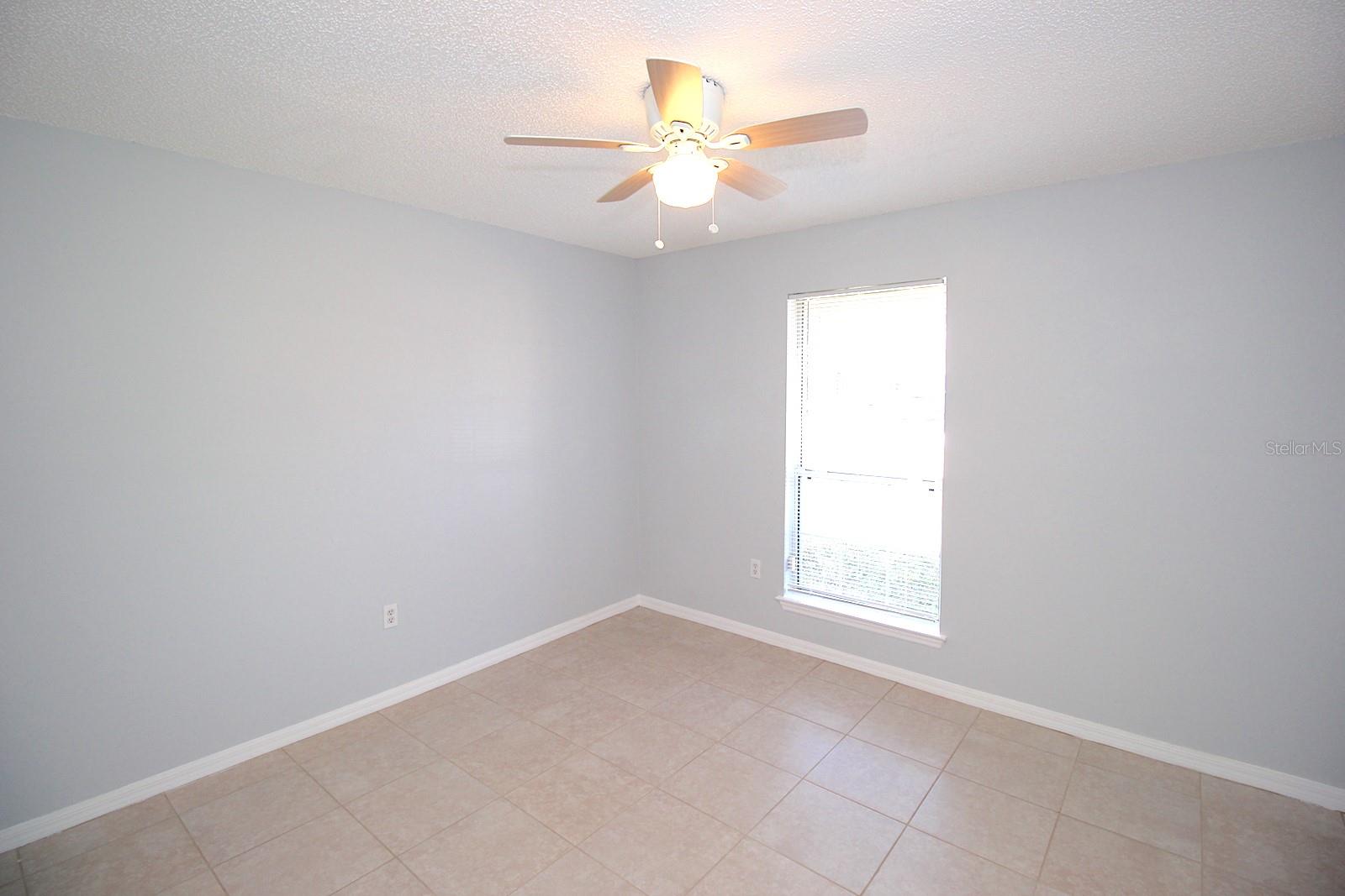 Listing photo id 33 for 12 Round Table Lane