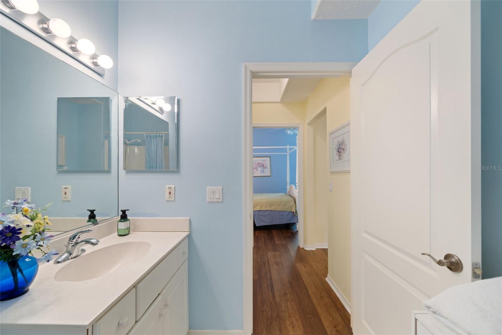 Image 36 of 55 For 33 Veranda Way 33