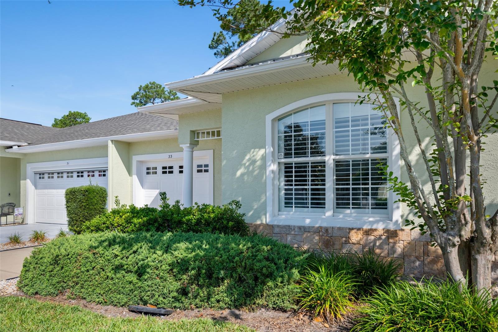 Image 4 of 55 For 33 Veranda Way 33