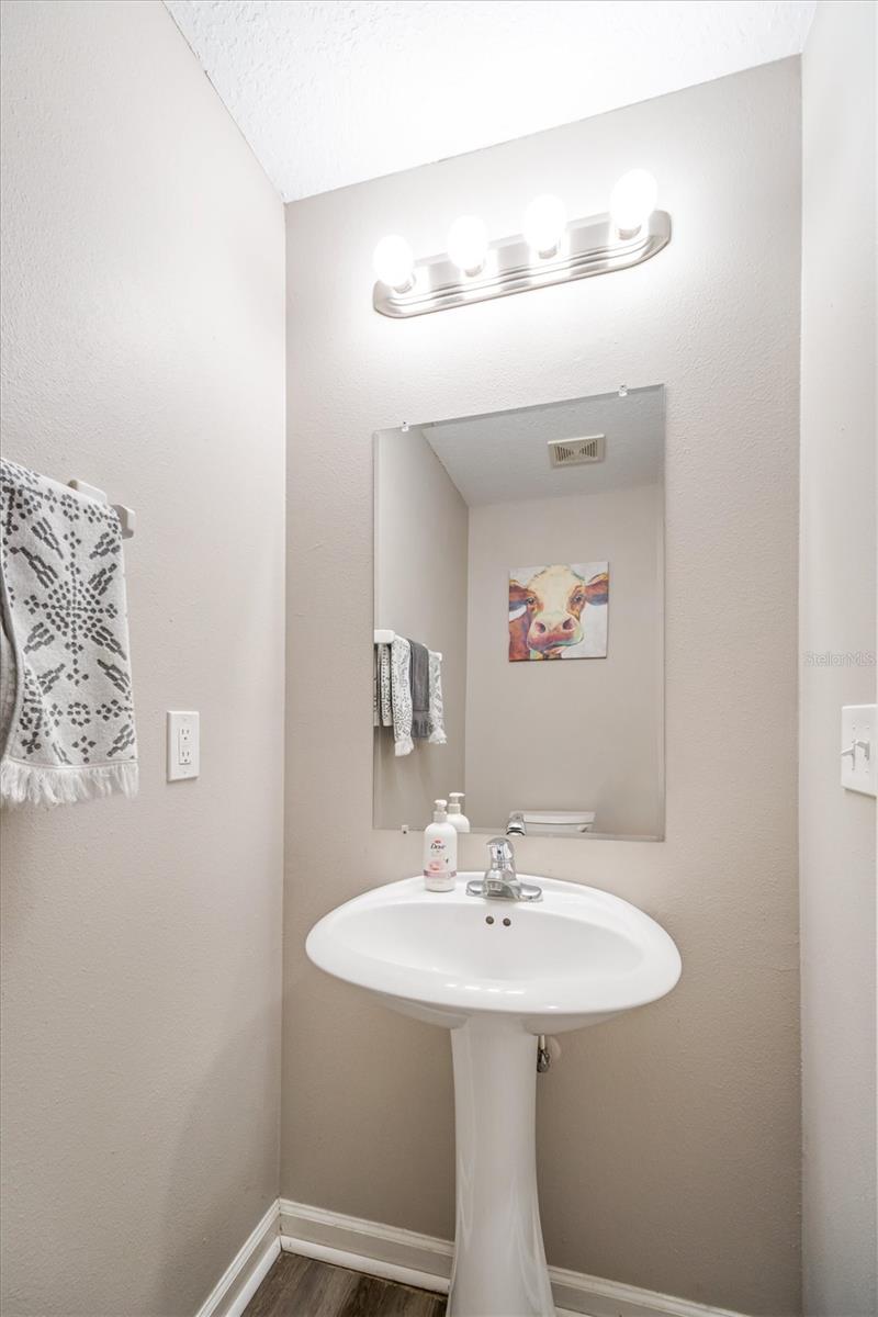 Image 11 of 27 For 8542 Jasper Avenue