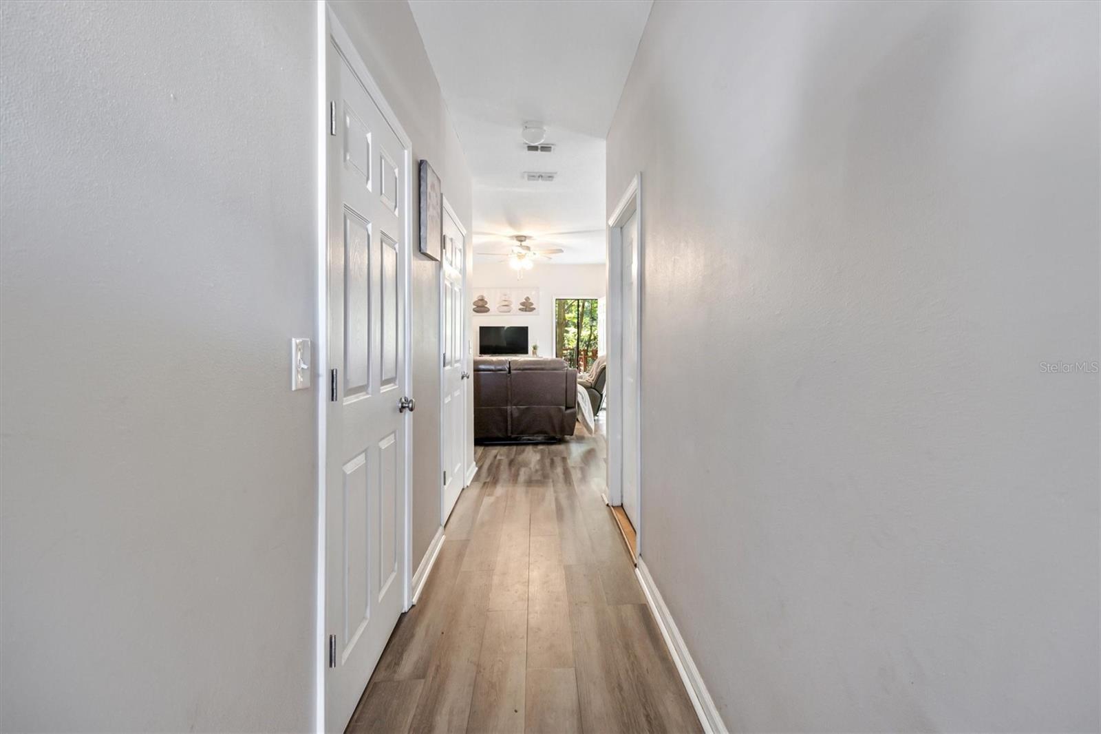 Image 3 of 27 For 8542 Jasper Avenue