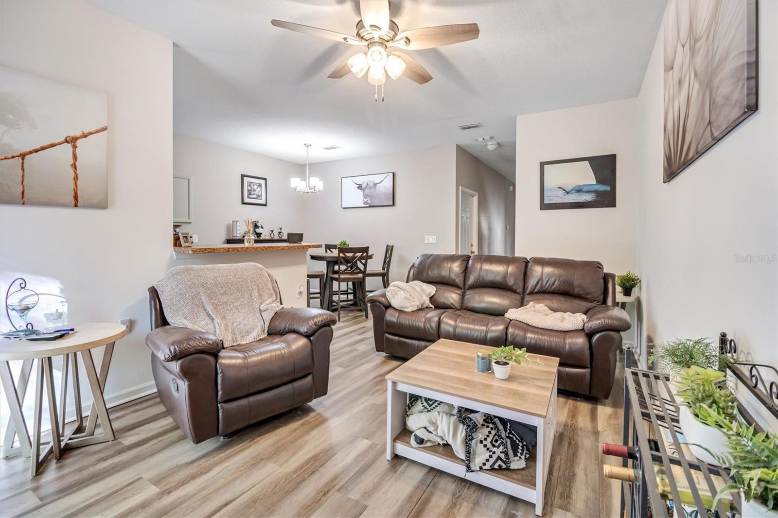 Image 8 of 27 For 8542 Jasper Avenue
