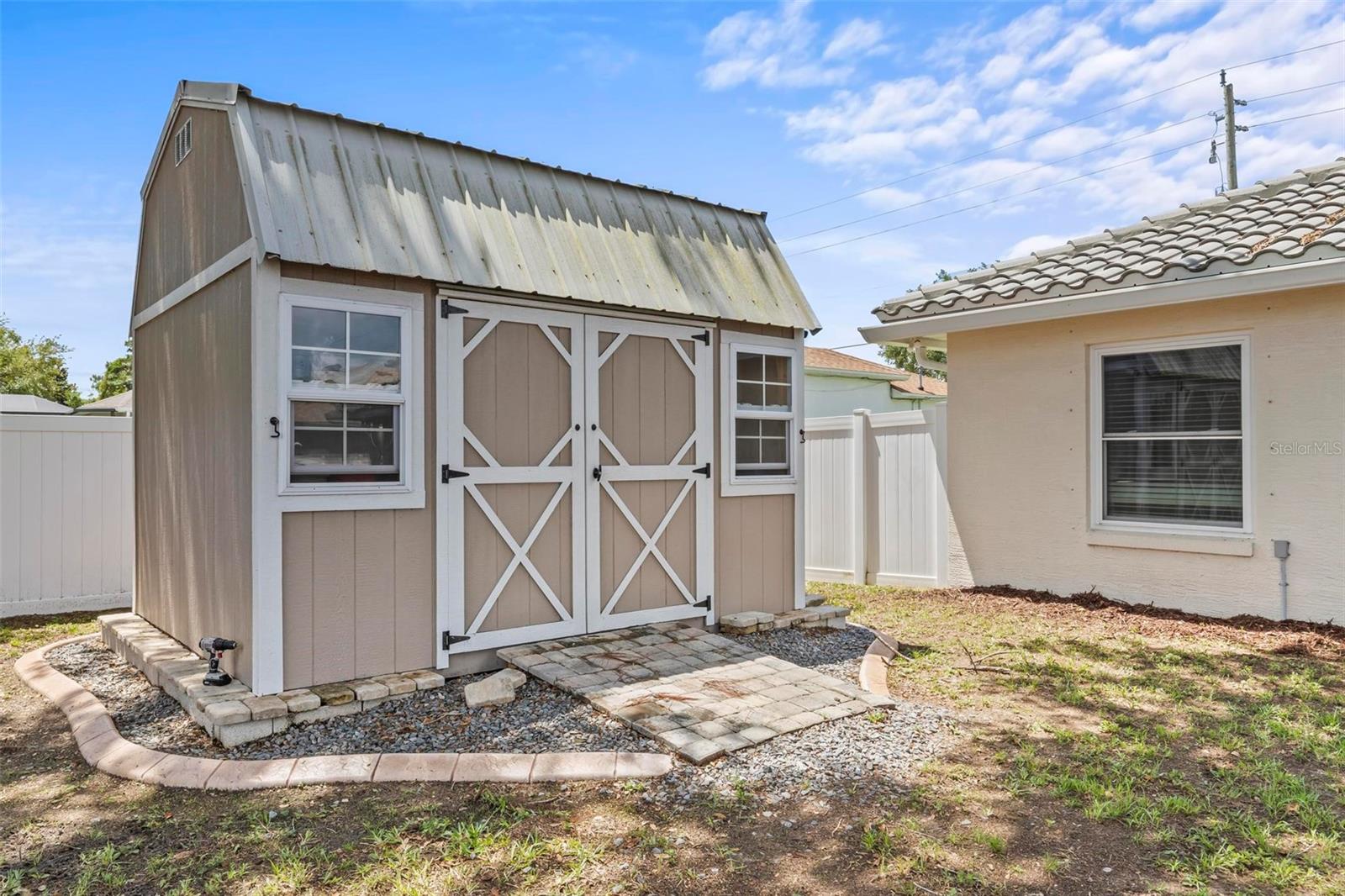 Image 37 of 44 For 226 Pinegrove Drive