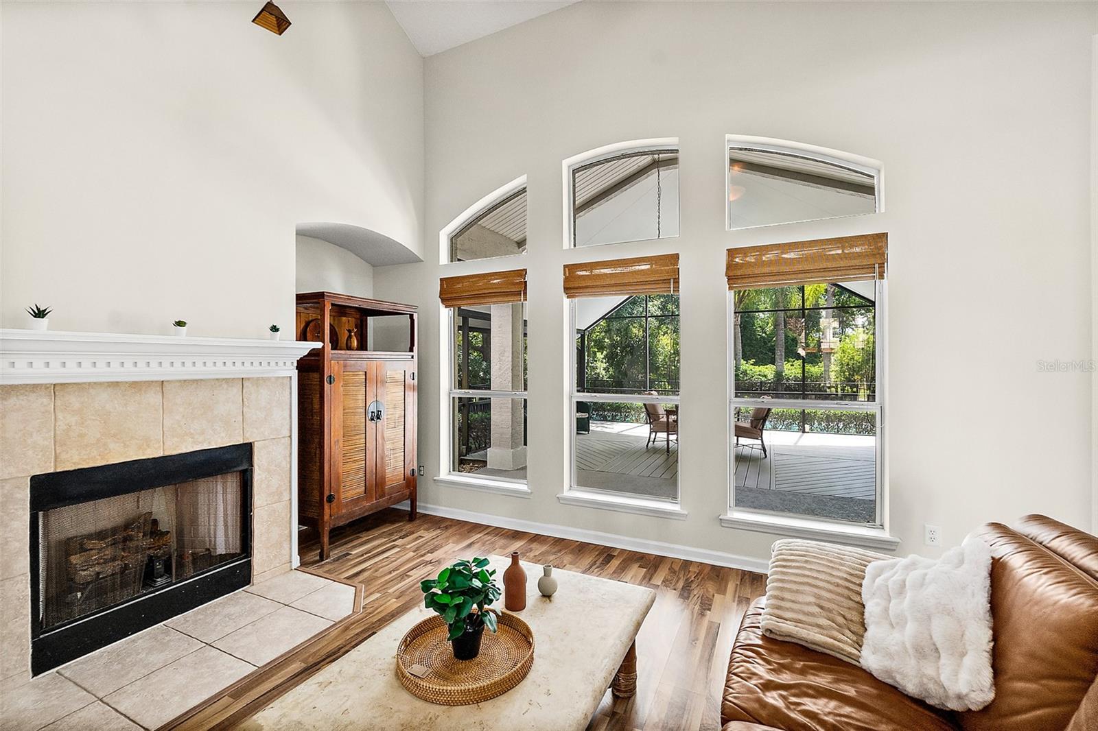 Image 15 of 58 For 341 Valverde Lane