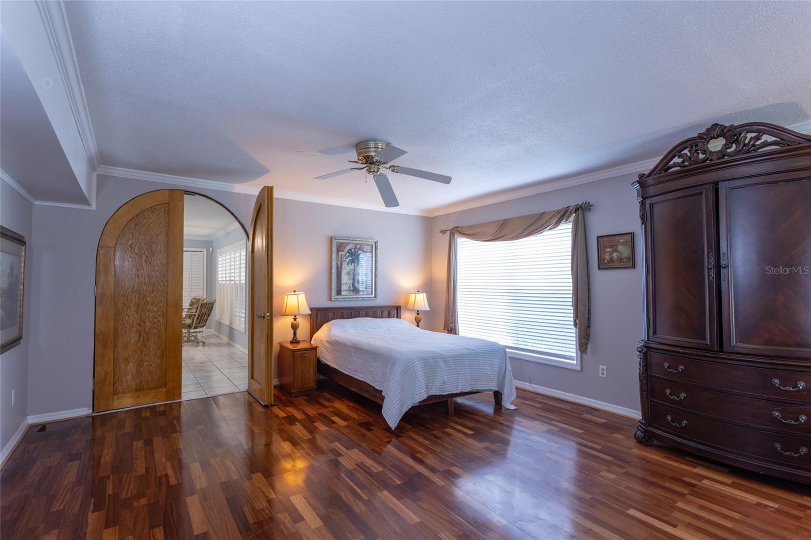 Image 16 of 46 For 5009 Shore Drive