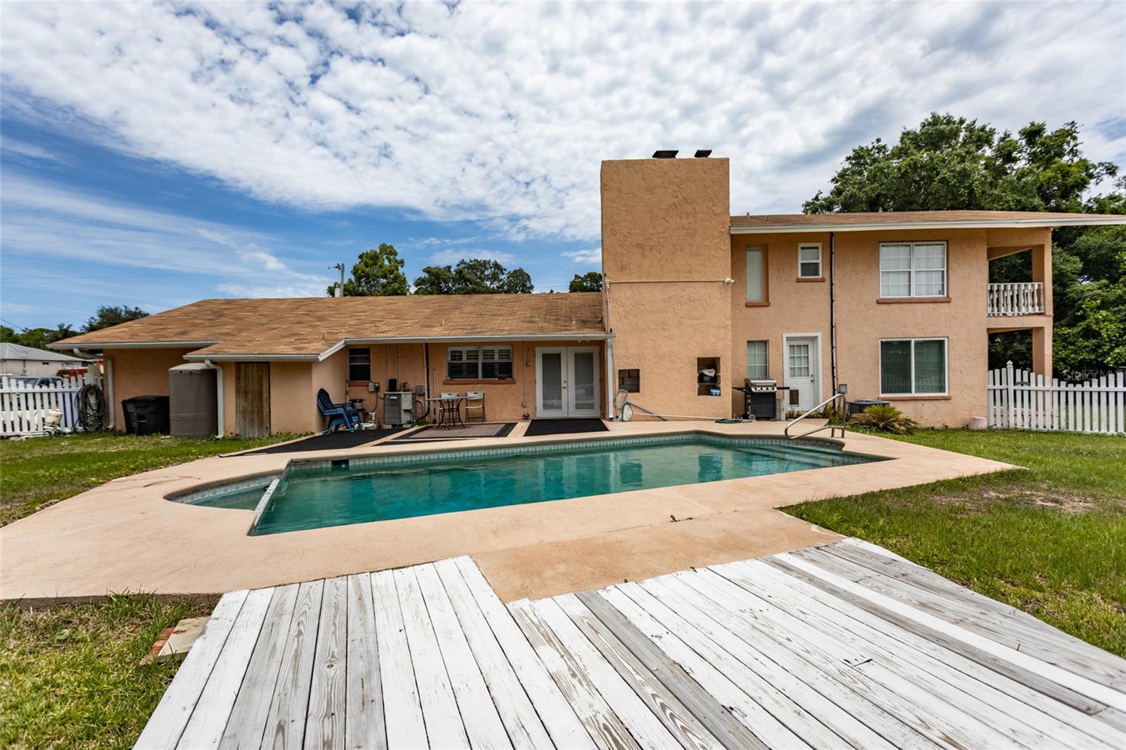 Image 17 of 46 For 5009 Shore Drive
