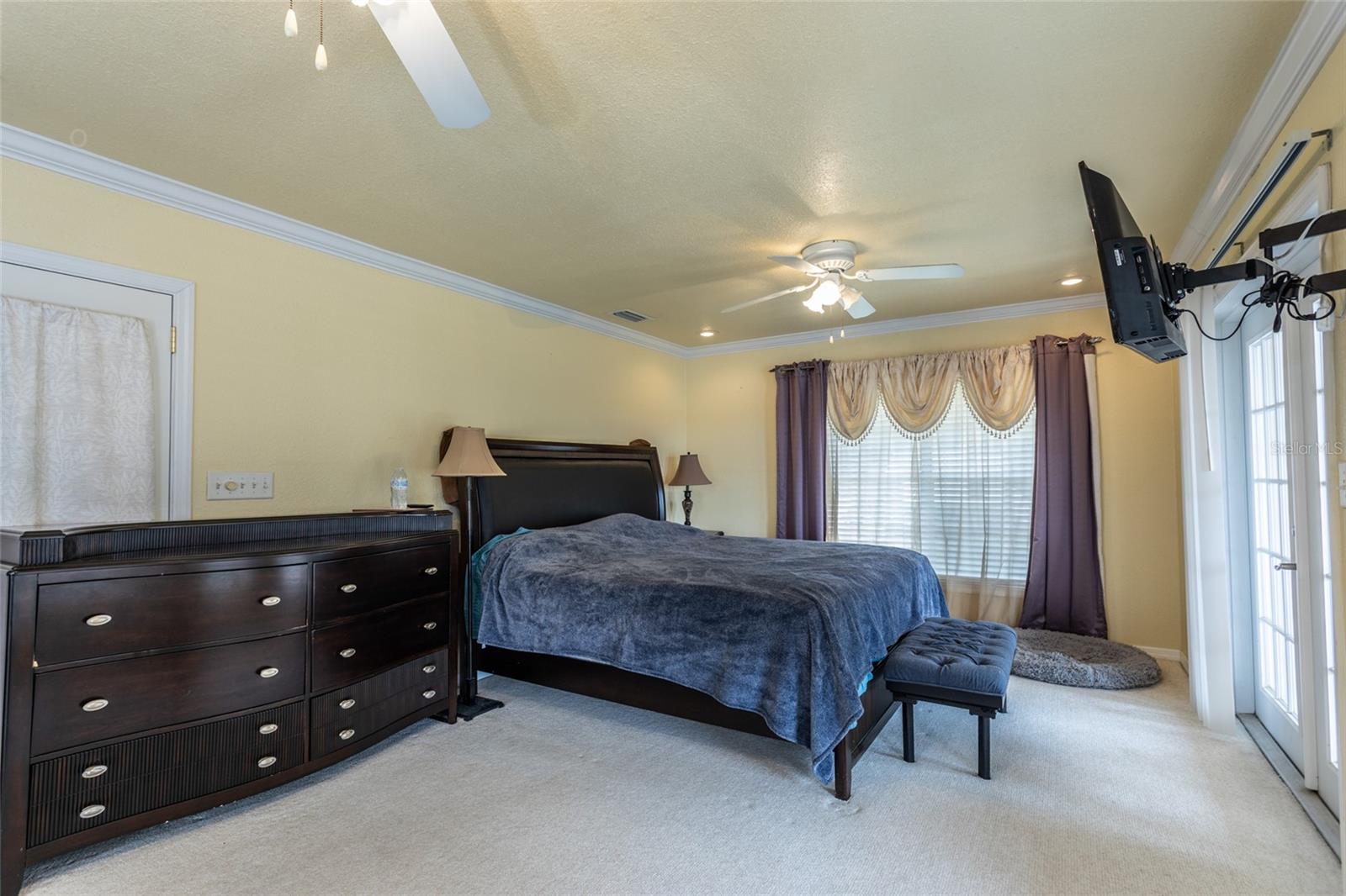 Image 18 of 46 For 5009 Shore Drive