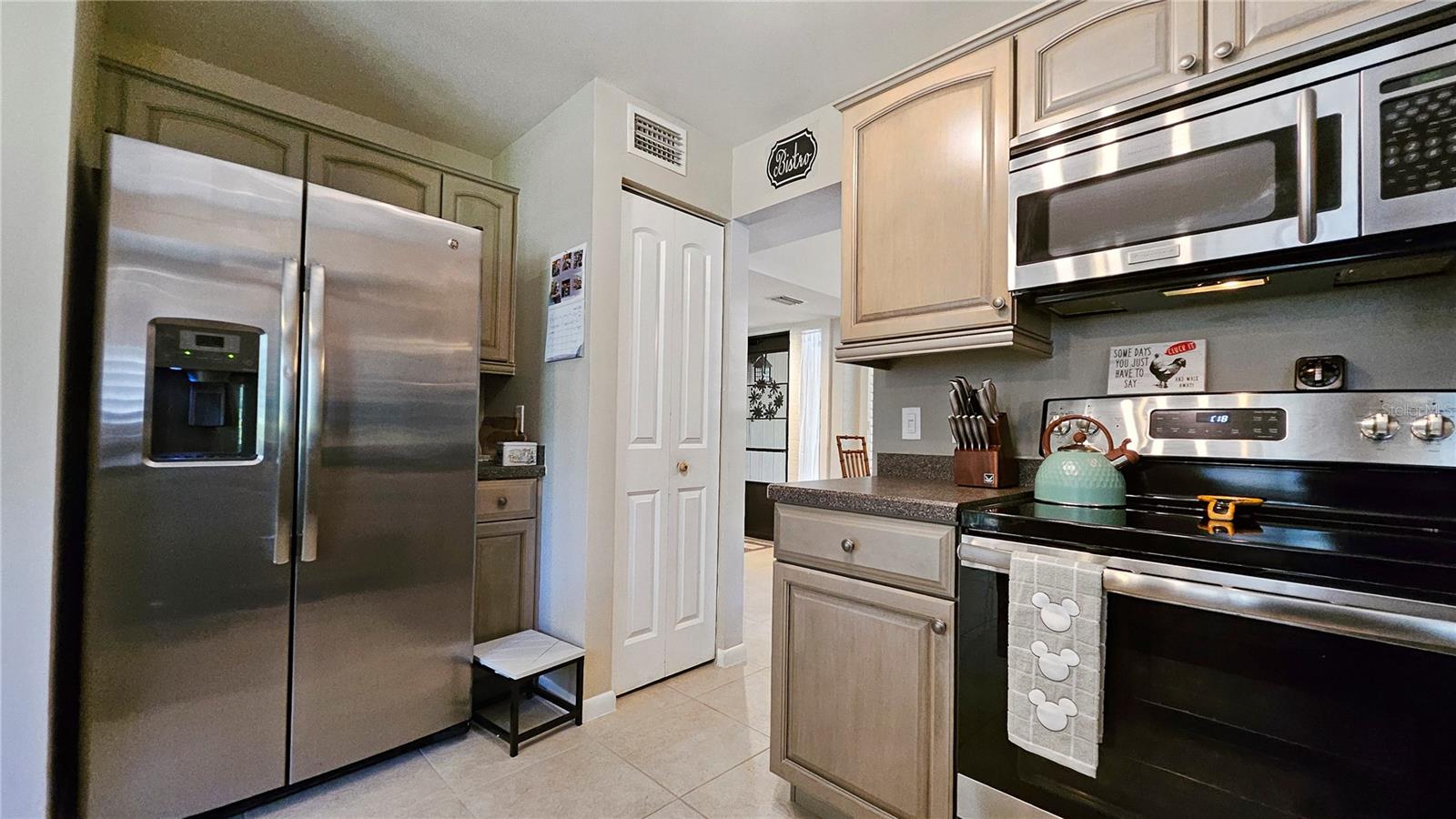 Image 12 of 32 For 21 Mid Pines Circle