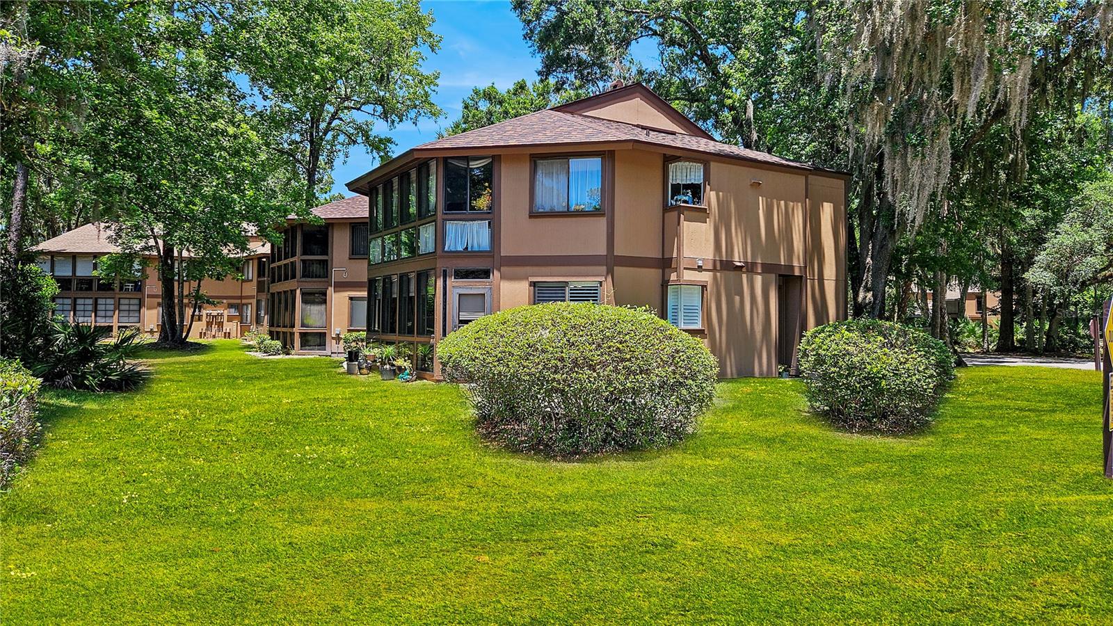 Image 31 of 32 For 21 Mid Pines Circle