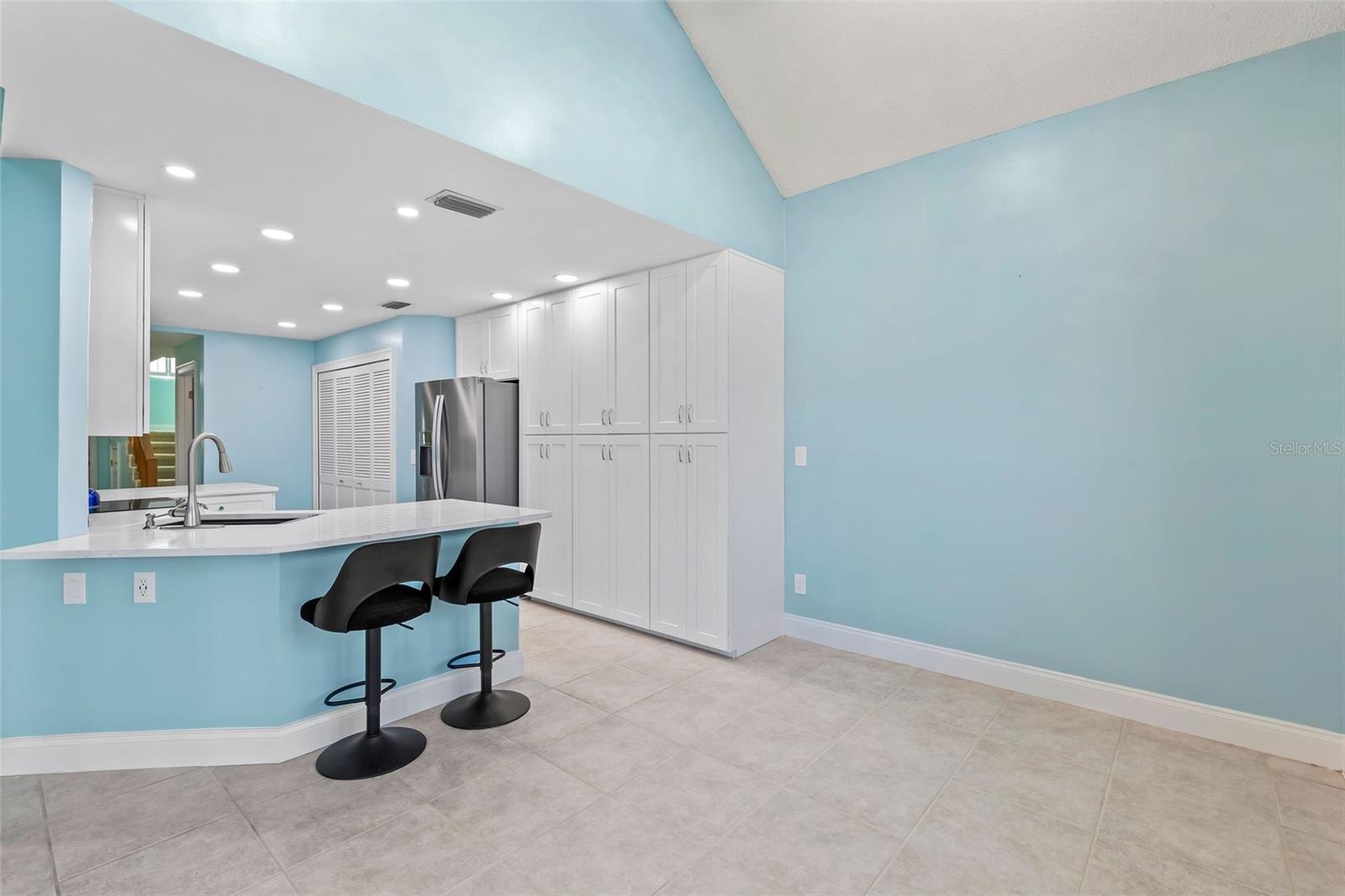 Image 16 of 64 For 50 Rivers Edge Lane