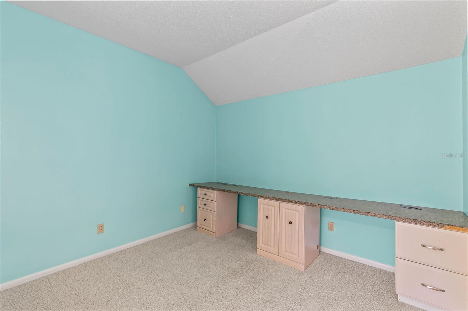 Image 27 of 64 For 50 Rivers Edge Lane