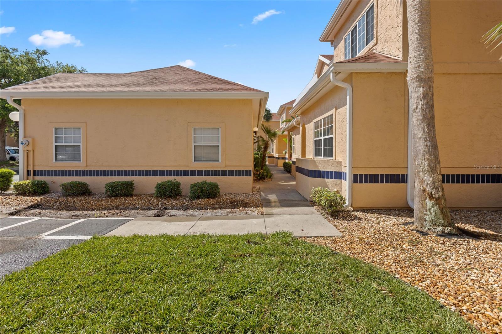 Image 36 of 64 For 50 Rivers Edge Lane