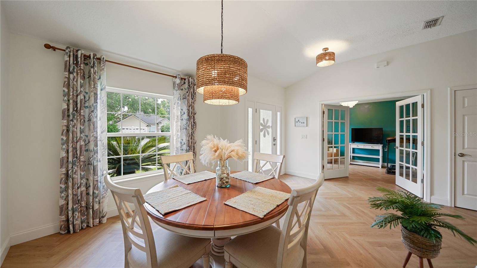 Image 4 of 45 For 2020 Spring Meadows Court