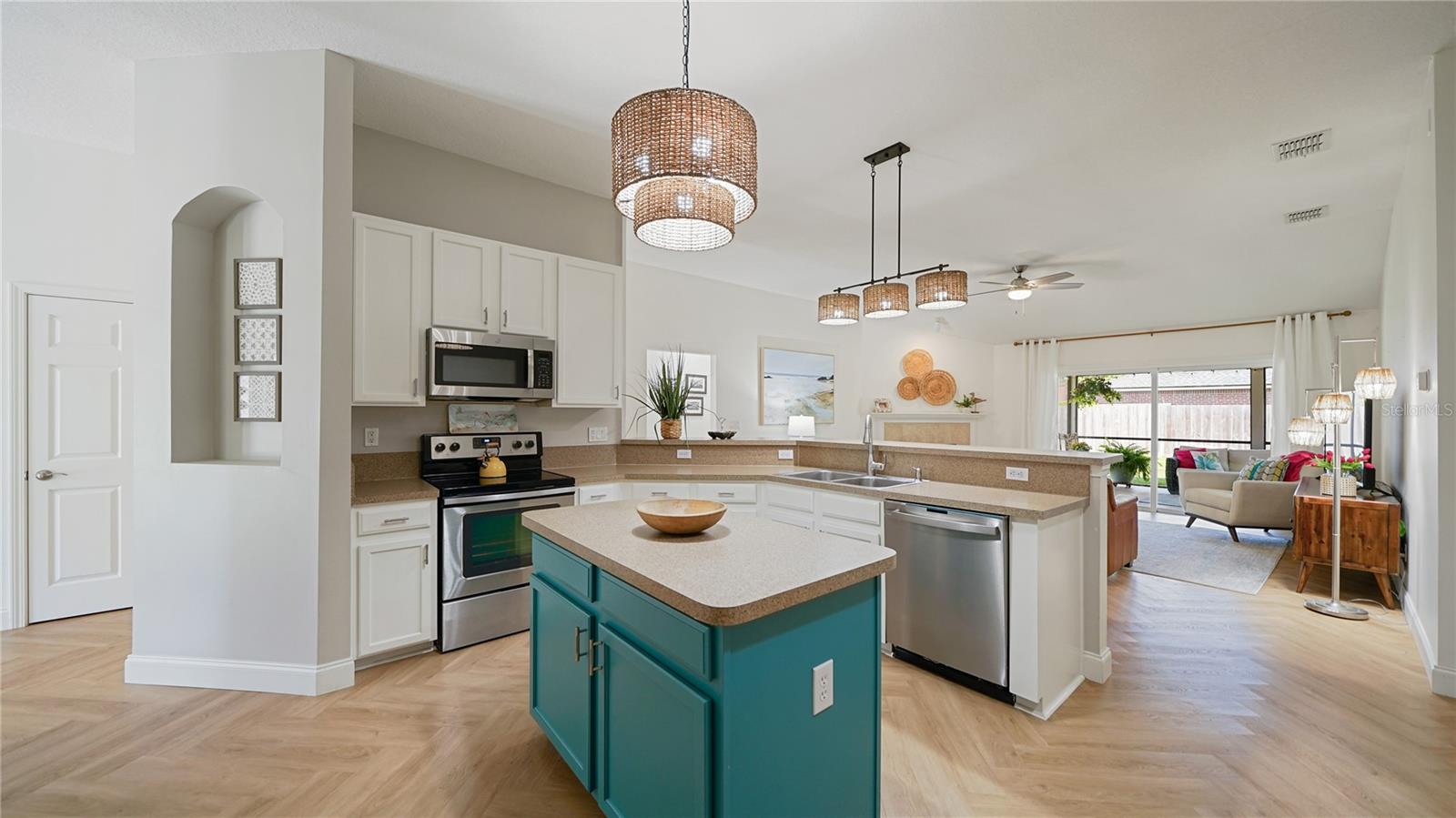 Image 7 of 45 For 2020 Spring Meadows Court