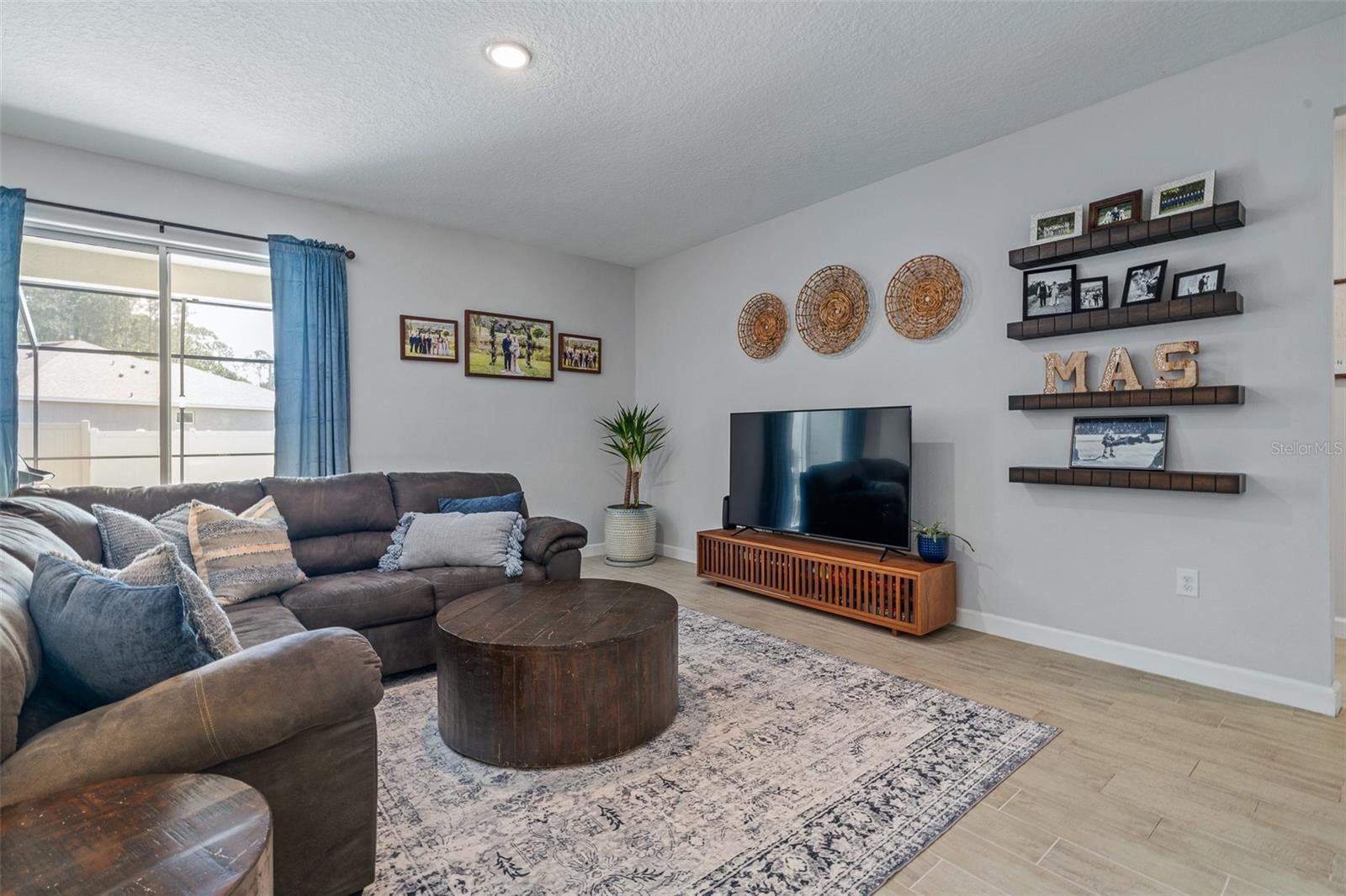 Image 11 of 68 For 90 Lancelot Drive
