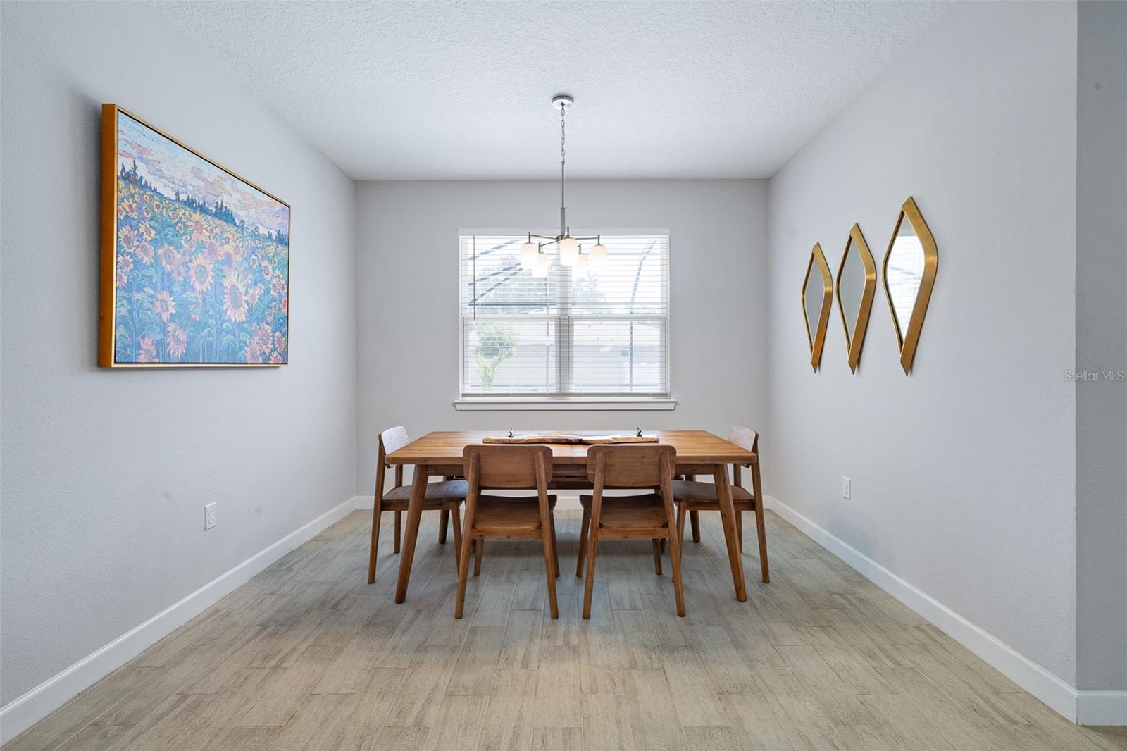 Image 20 of 68 For 90 Lancelot Drive