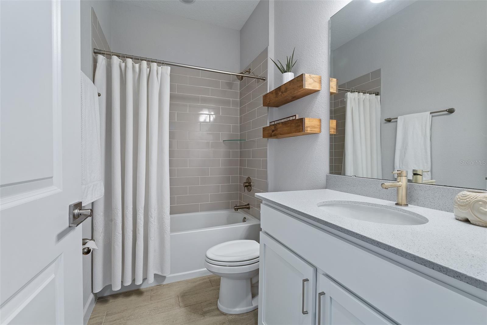 Image 36 of 68 For 90 Lancelot Drive