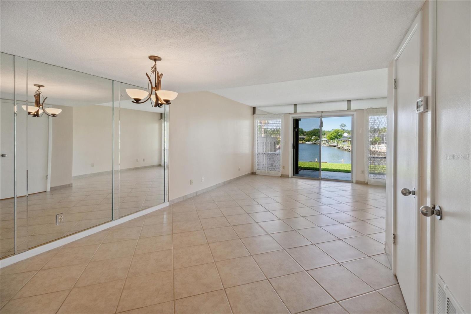 Image 10 of 38 For 44 Club House Drive 105