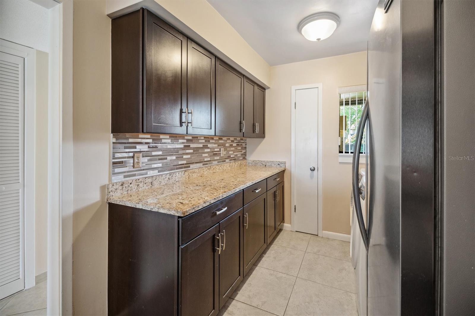 Image 7 of 38 For 44 Club House Drive 105