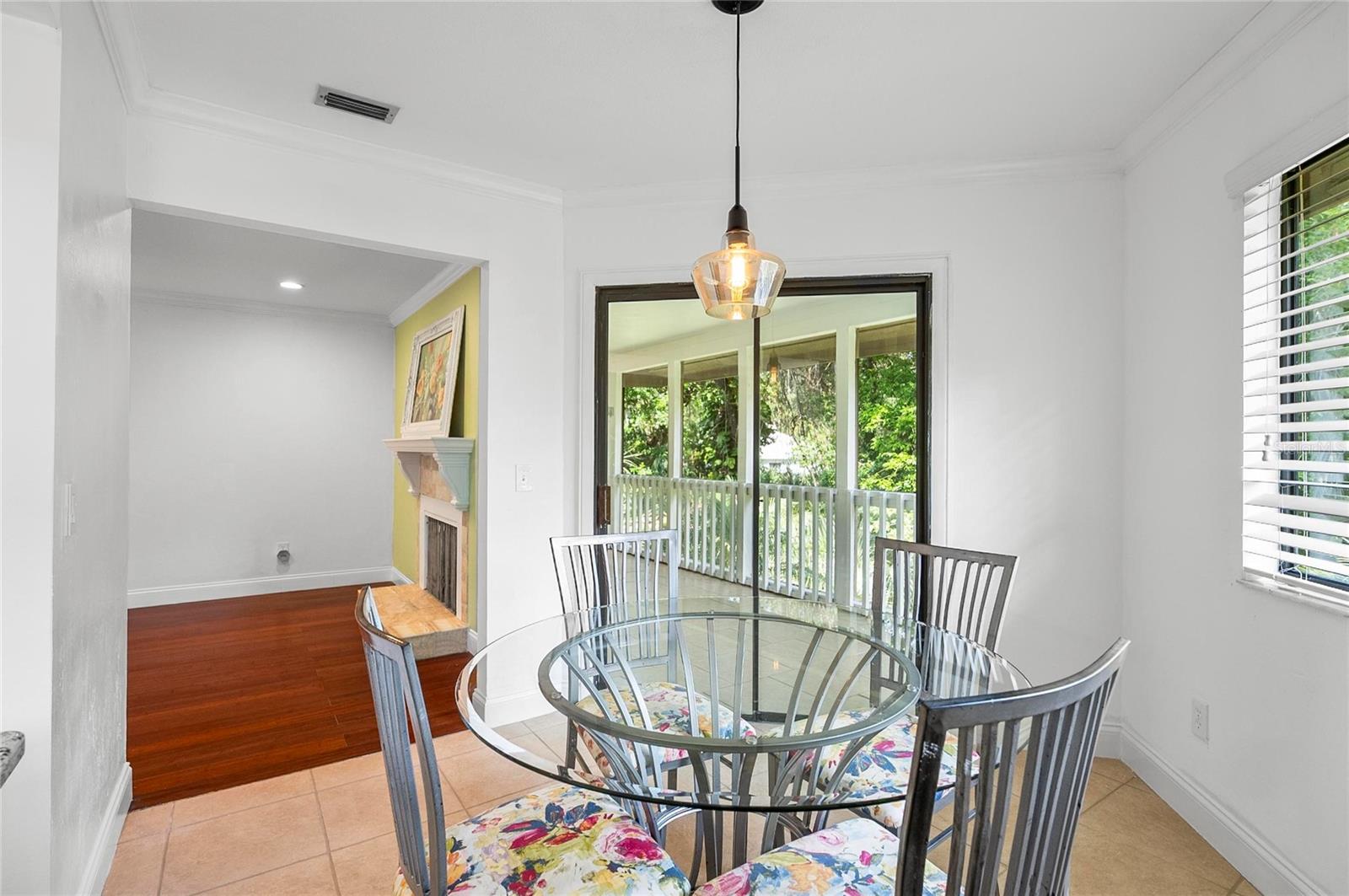 Image 15 of 55 For 8 Oakmont Court 0