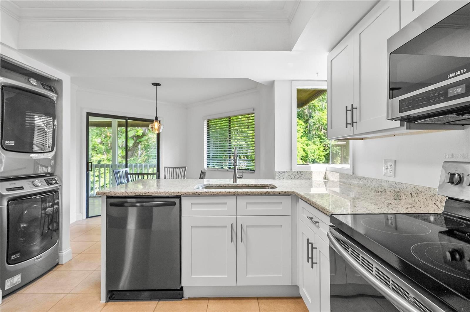Image 21 of 55 For 8 Oakmont Court 0