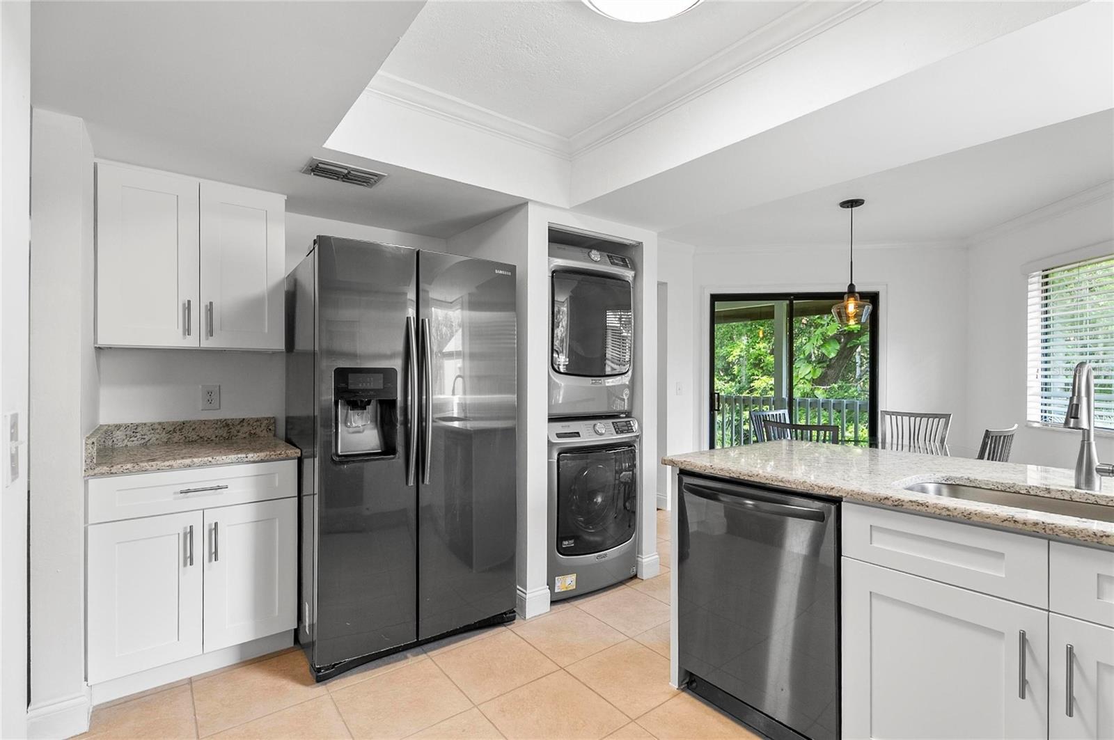 Image 24 of 55 For 8 Oakmont Court 0