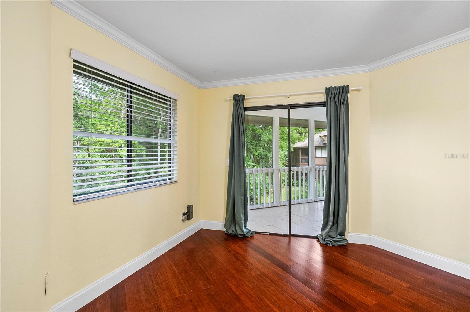 Image 26 of 55 For 8 Oakmont Court 0