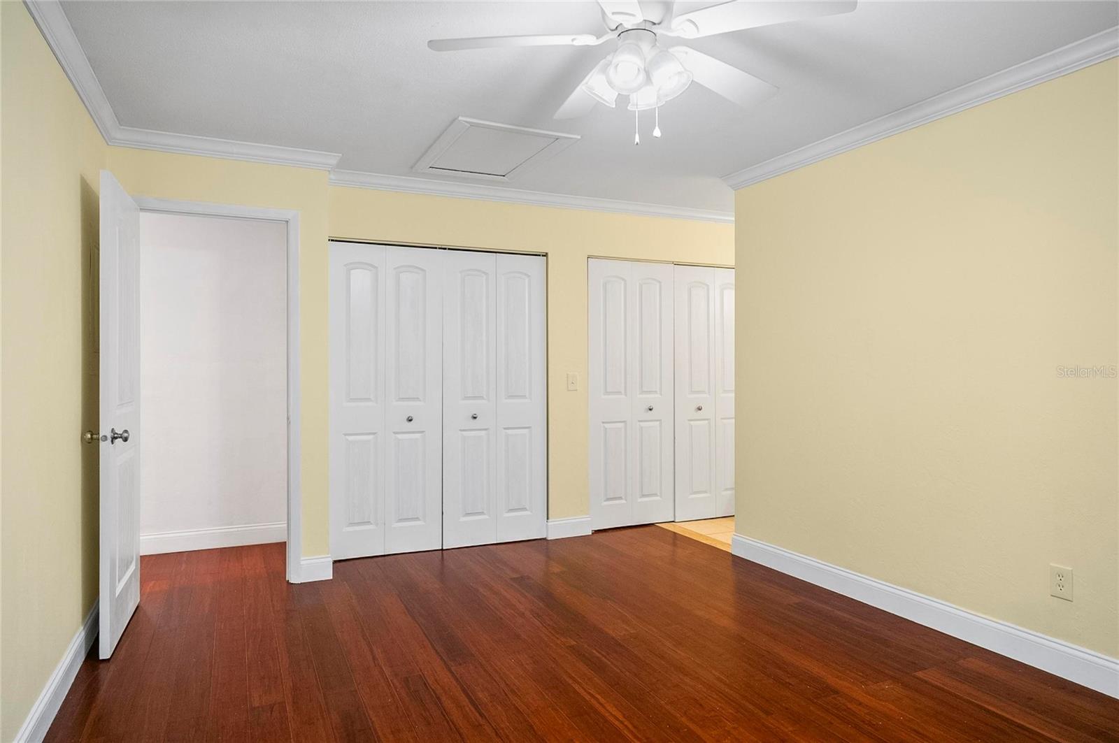 Image 27 of 55 For 8 Oakmont Court 0