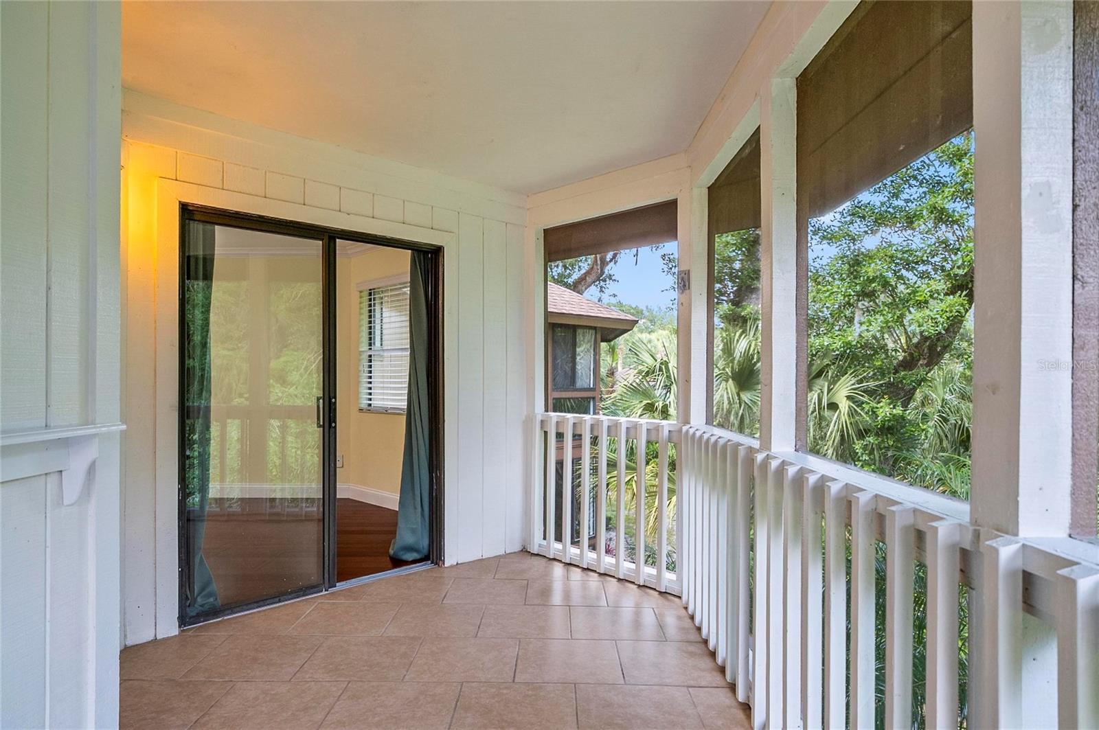 Image 31 of 55 For 8 Oakmont Court 0