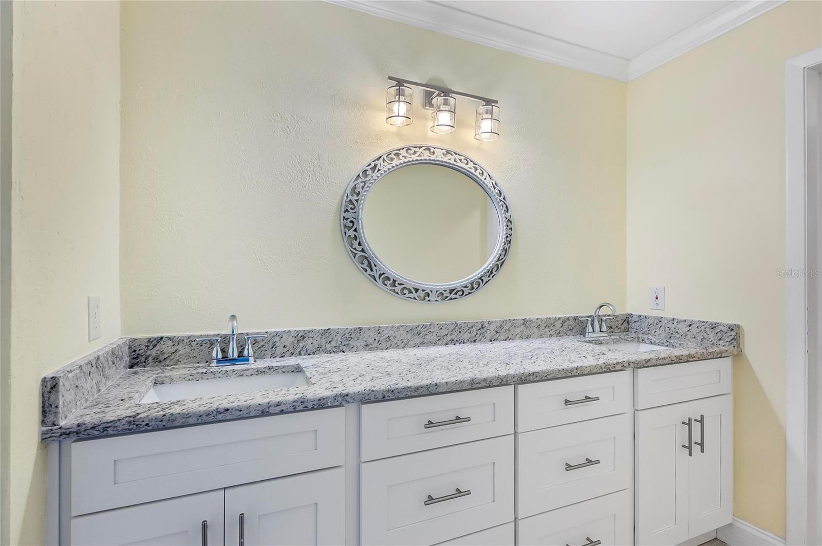 Image 35 of 55 For 8 Oakmont Court 0