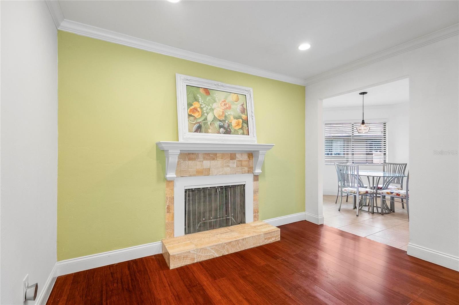 Image 6 of 55 For 8 Oakmont Court 0