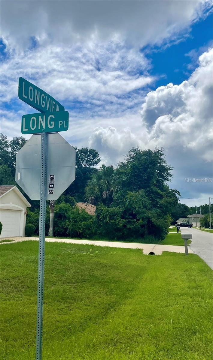 Image 7 of 14 For 2 Longview Lane