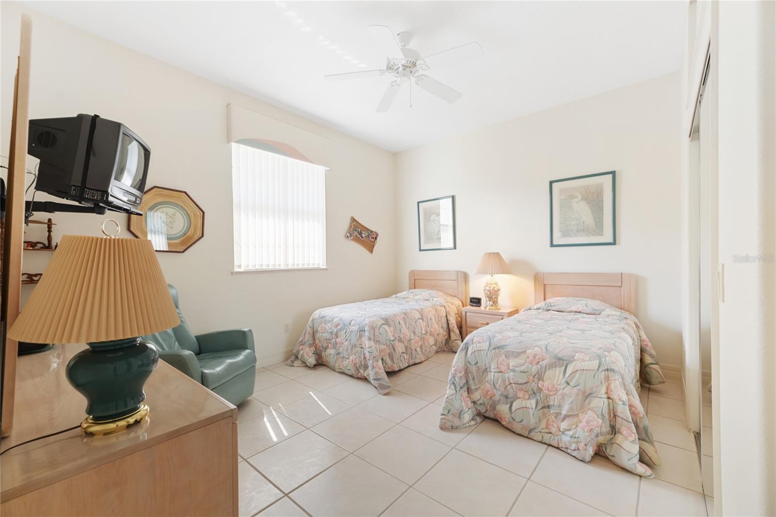 Image 36 of 47 For 20 Cedardale Court