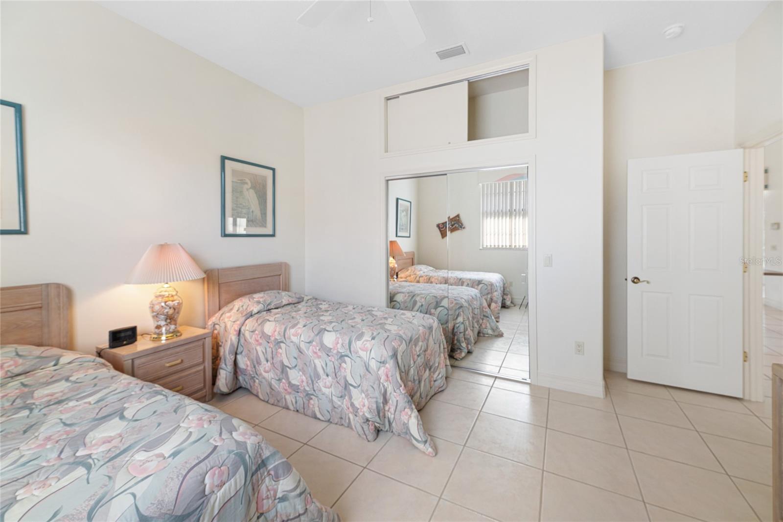 Image 37 of 47 For 20 Cedardale Court