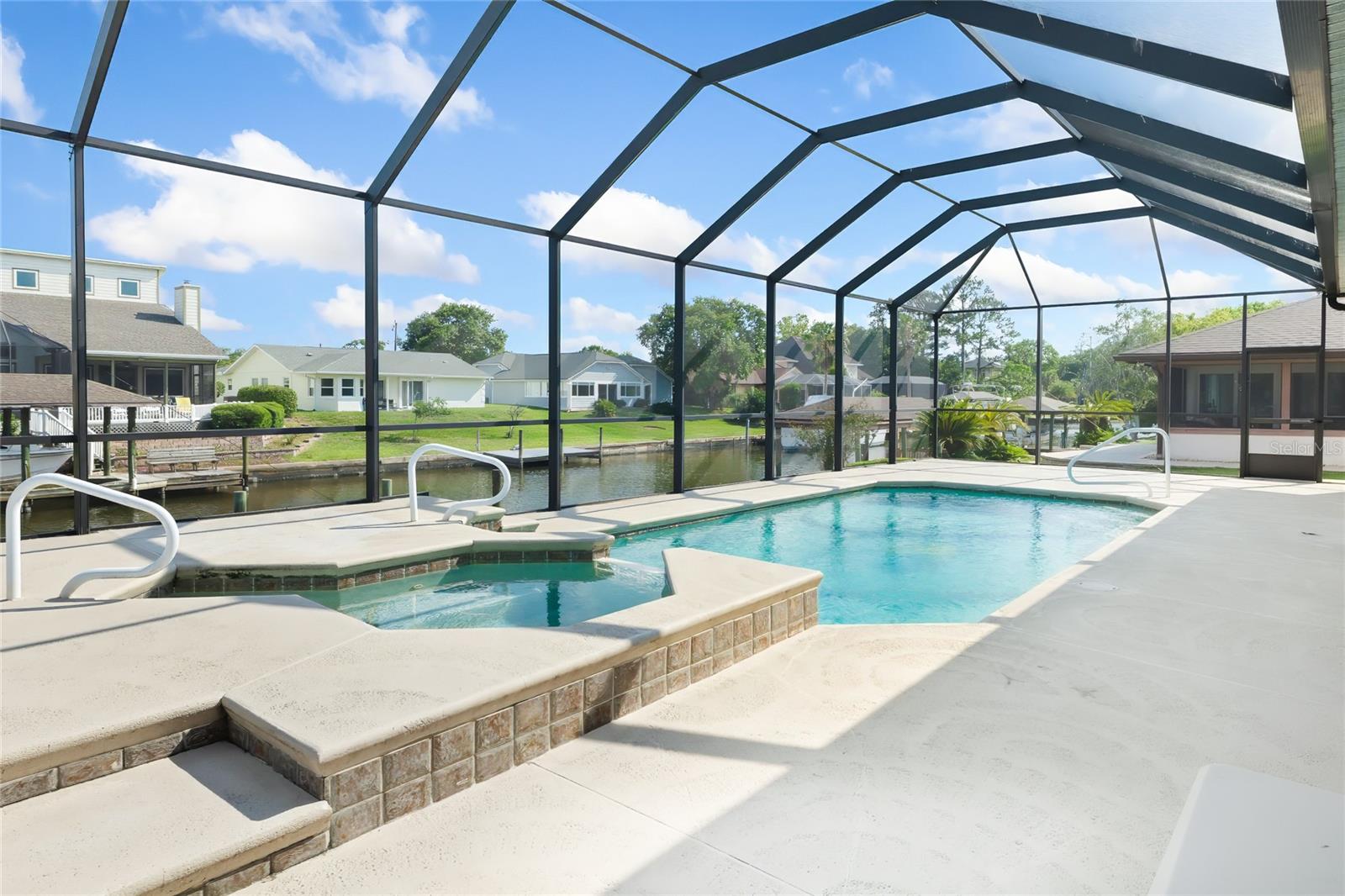 Image 41 of 47 For 20 Cedardale Court