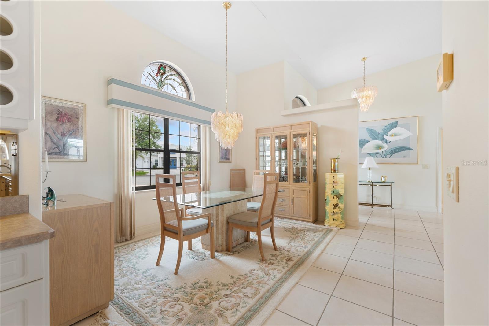 Image 5 of 47 For 20 Cedardale Court