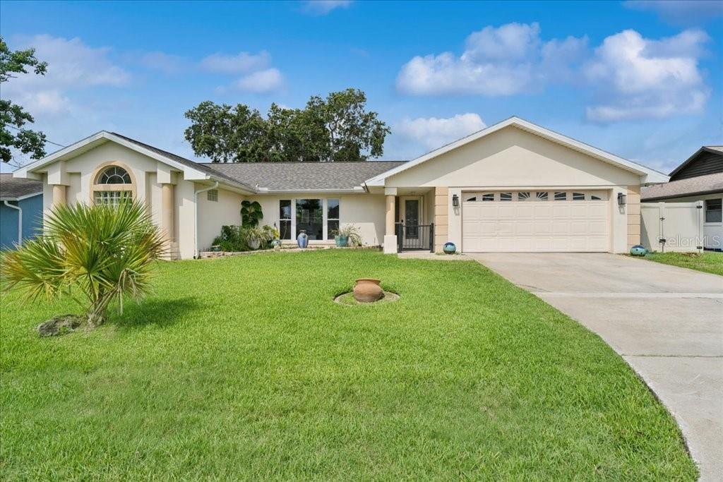 Image 36 of 38 For 16 Claymont Court S