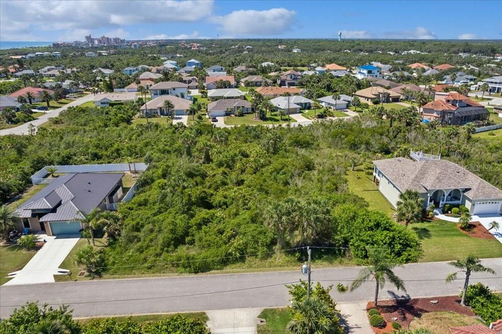 Image 3 of 8 For 16 Mahoe Drive N