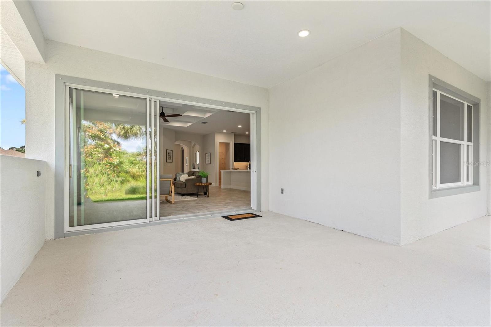 Image 36 of 59 For 80 Lakewalk Drive