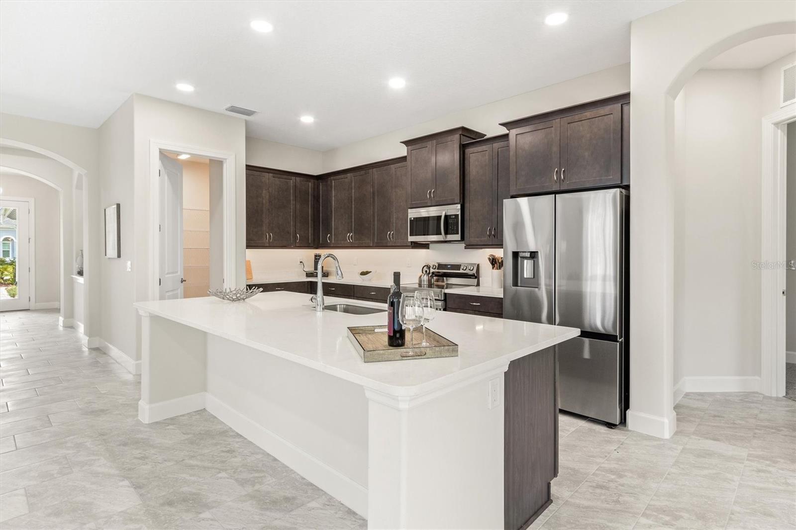 Image 7 of 59 For 80 Lakewalk Drive