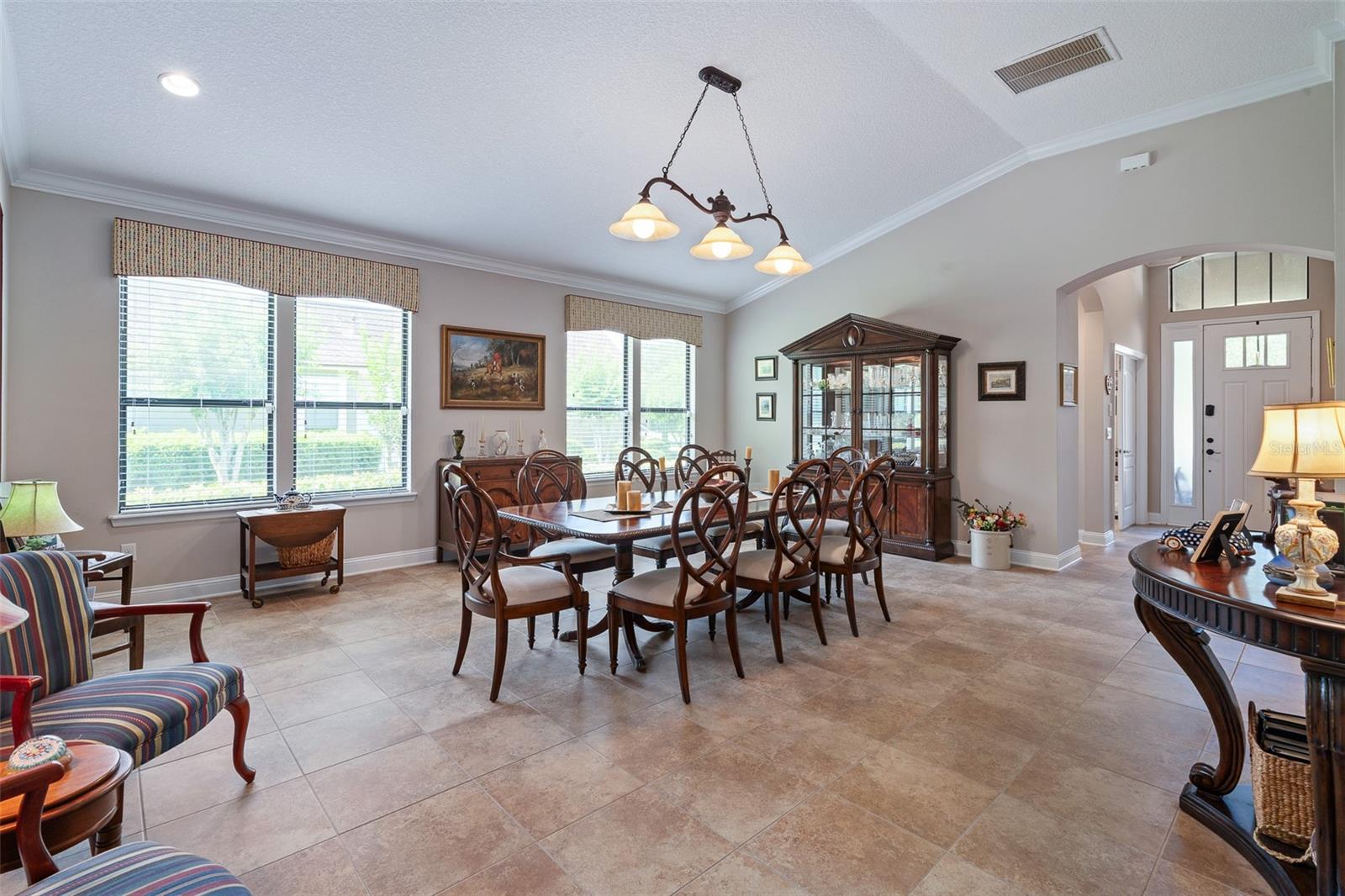 Image 10 of 55 For 2064 Crown Drive