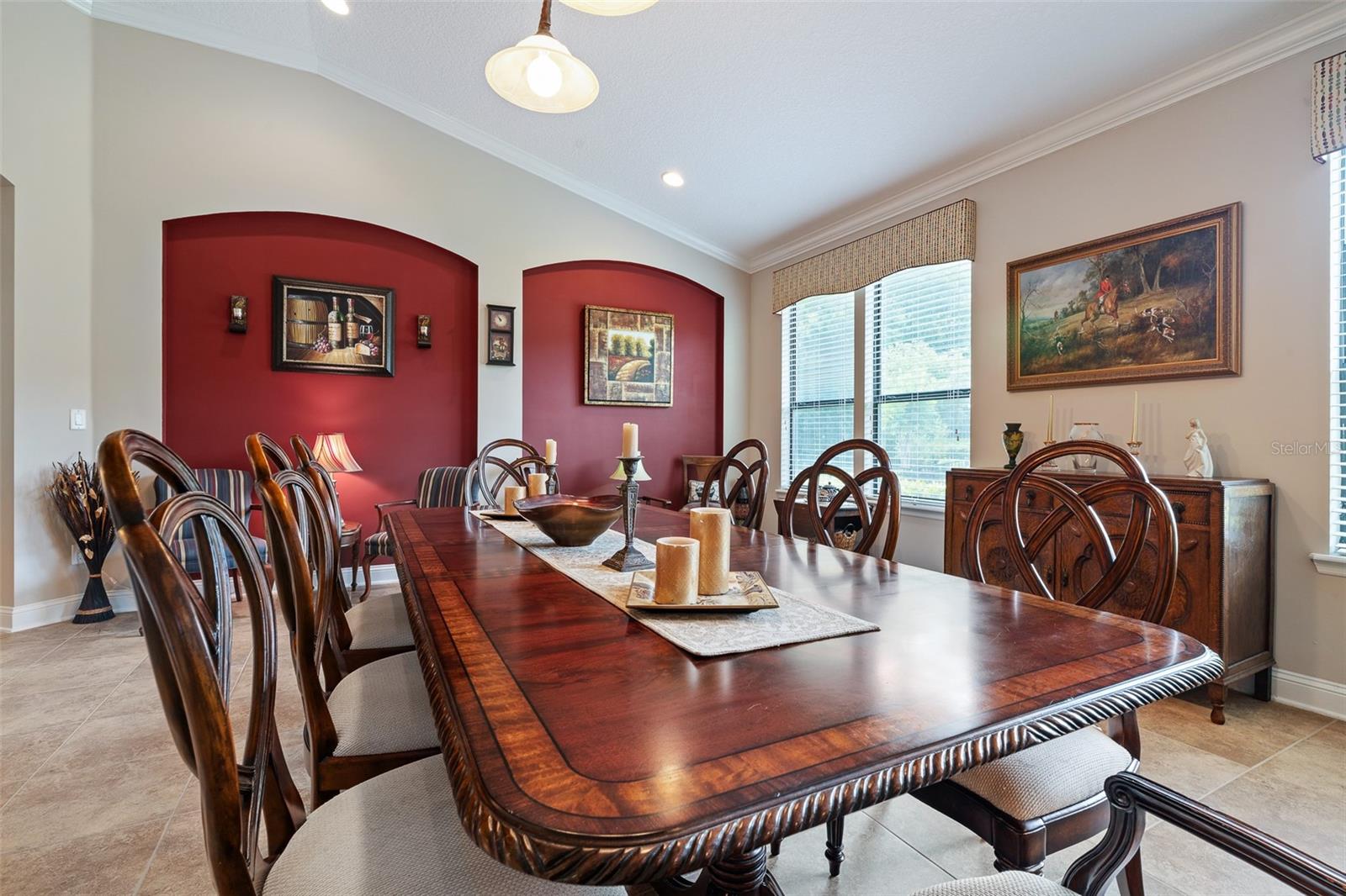 Image 11 of 55 For 2064 Crown Drive